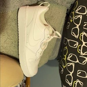 Nike white shoes Only wore once